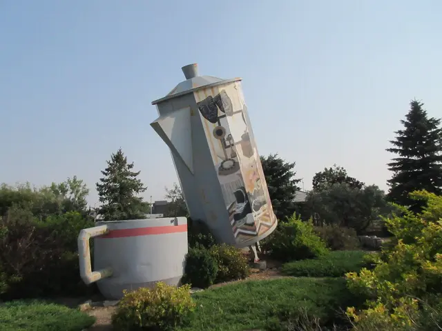 The giant coffee pot monument